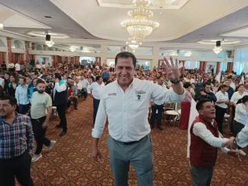 Trabajadores de la educación son arquitectos del futuro del país: Ricardo Crespo