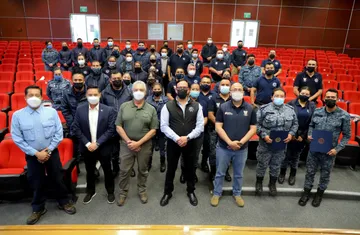 Capacitan a policías de SSPH en identificación de armas y explosivos