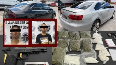 Droga, arma y vehículos asegurados durante un operativo en Mineral de la Reforma.