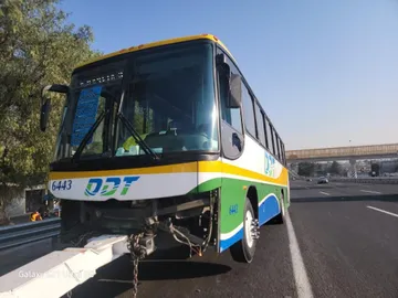 Disputa por pasaje causa choque y detención sobre la carretera México-Pachuca