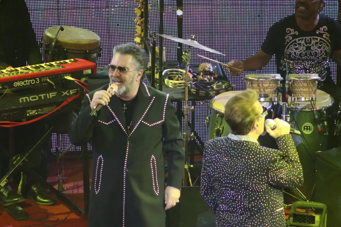 Emmanuel y Mijares: así fue su presentación en el Palenque Pachuca 2023