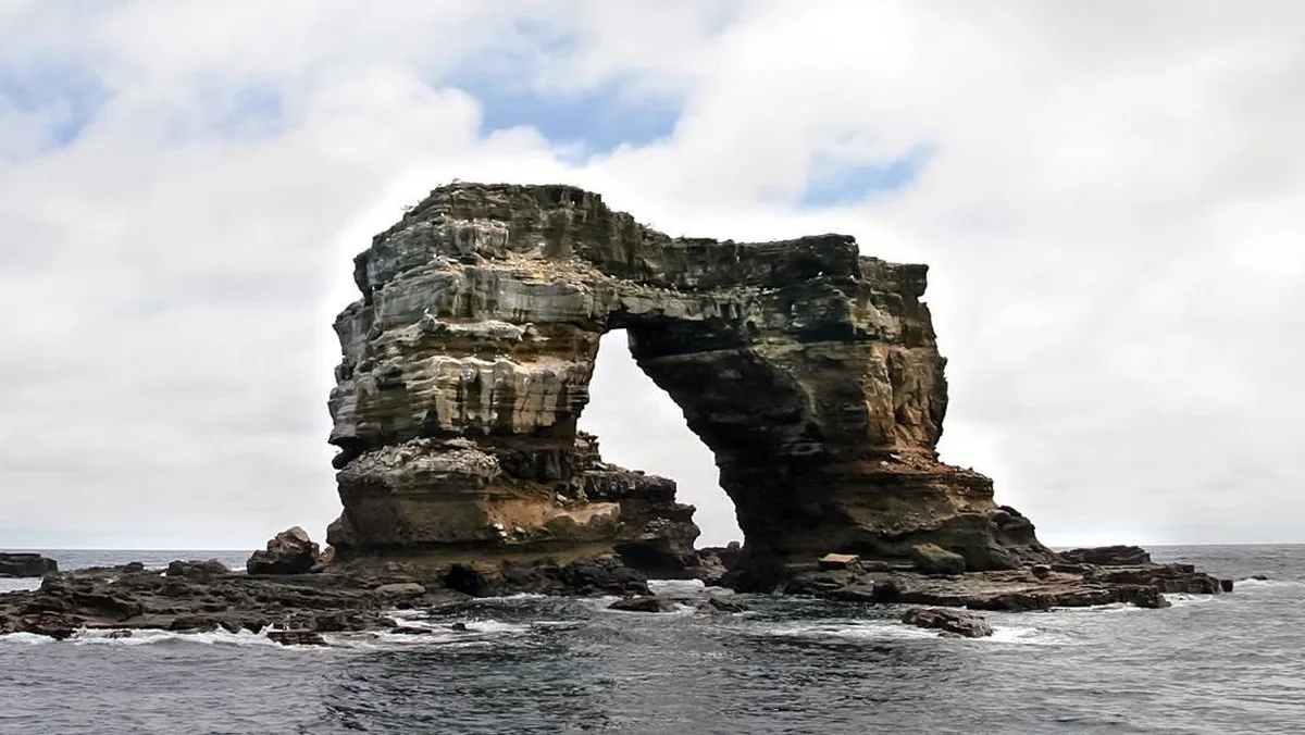 Colapsa Arco de Darwin en la Isla Galápagos