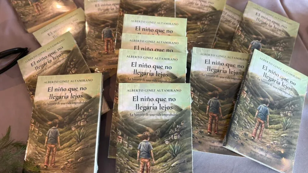 Presentan libro “El niño que no llegaría lejos”, una historia de superación y emprendimiento