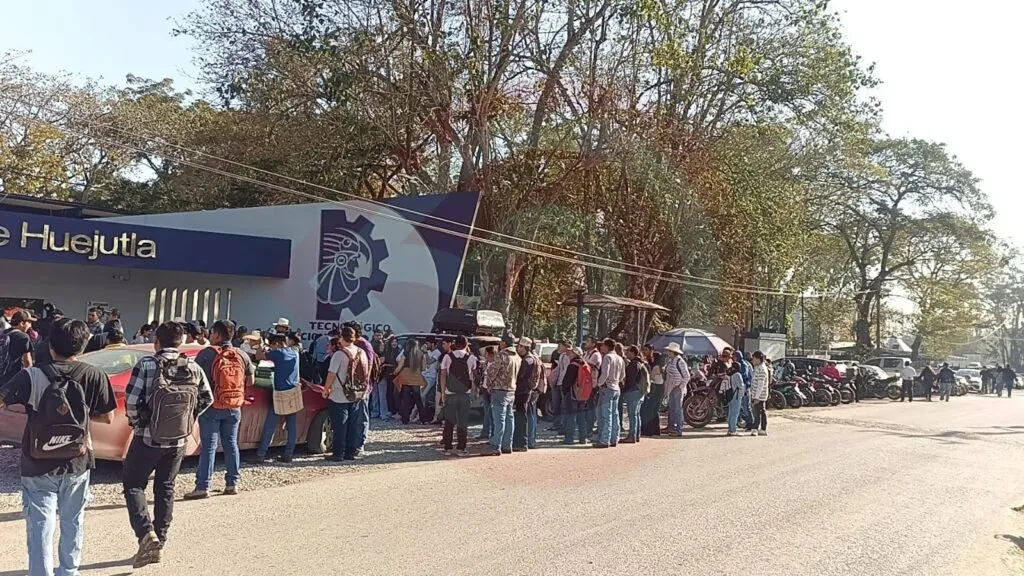 Protesta en el Tecnológico de Huejutla por presuntas irregularidades