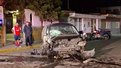 Vehículo se accidenta en Mixquiahuala