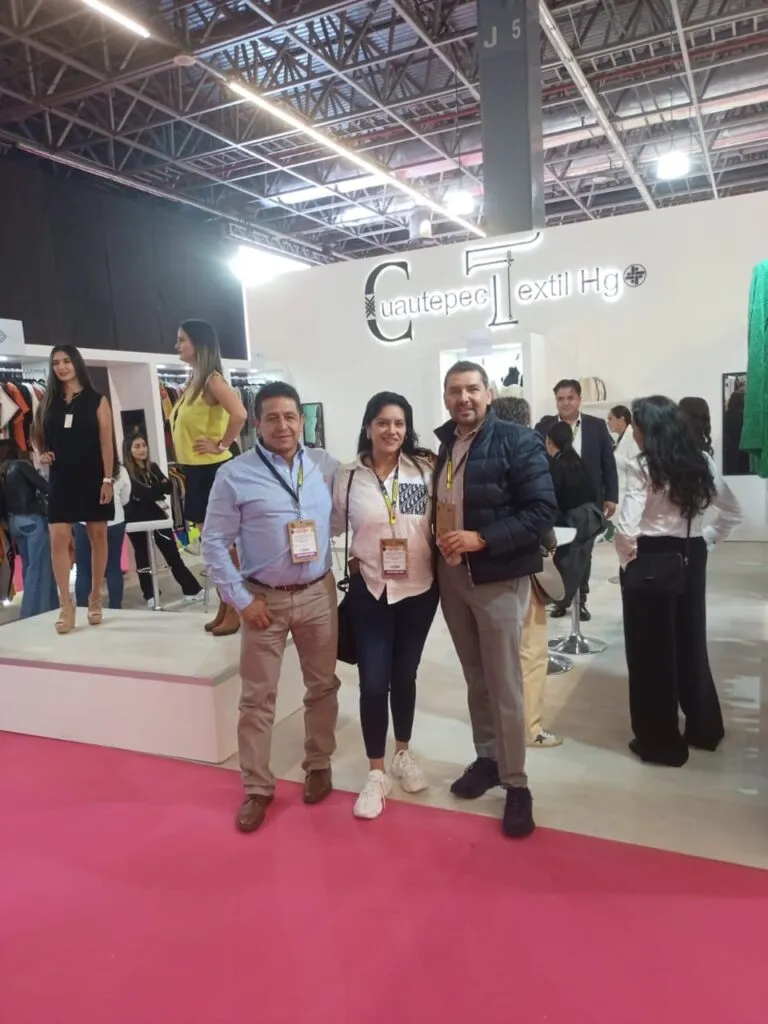 Alcaldes de Santiago Tulantepec y Cuautepec de Hinojosa presentes en el “Intermoda 2025” para fortalecer la industria textil