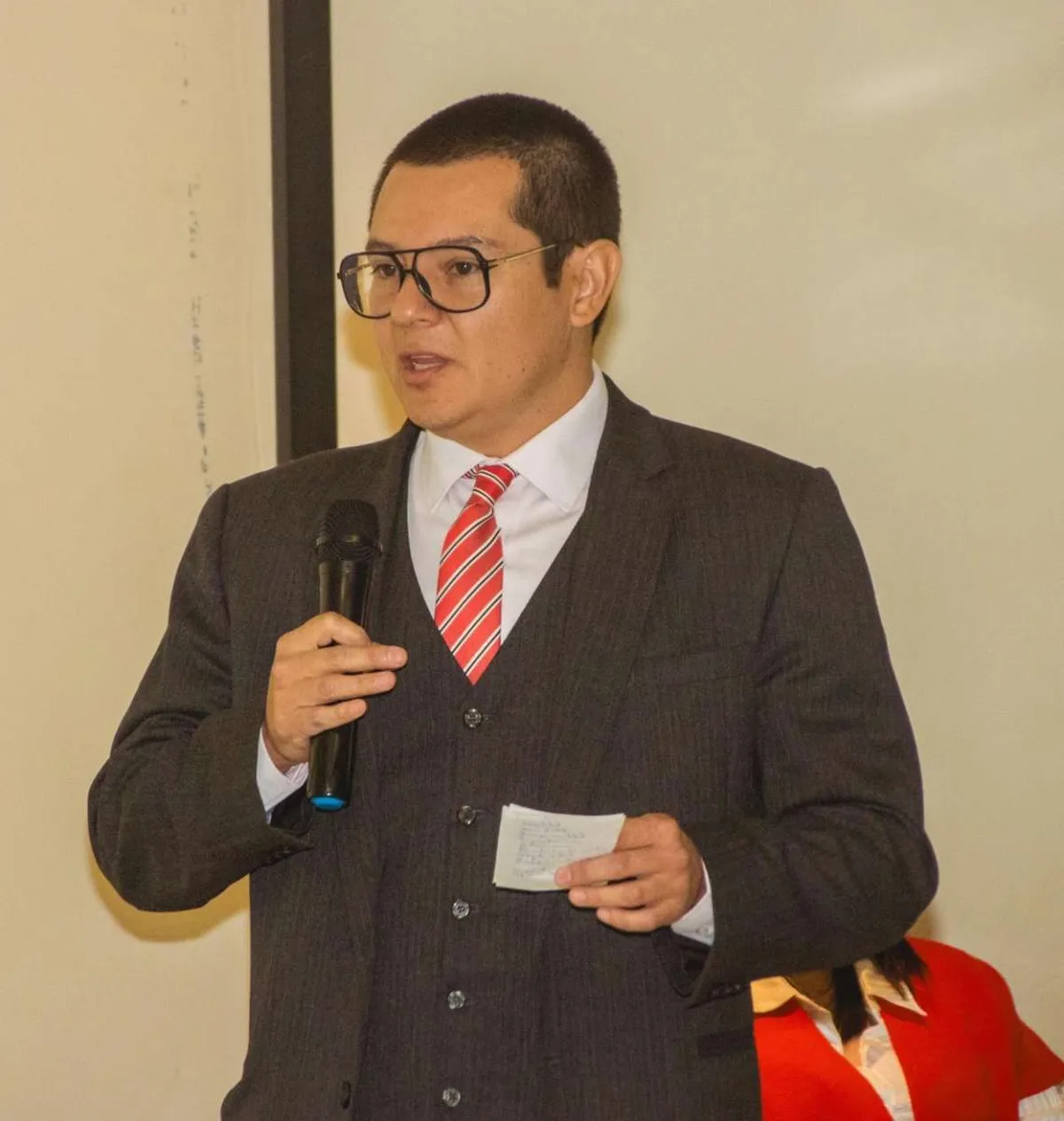 Ven nepotismo en postular como contralor a hijo de la suplente de presidenta en Tulancingo