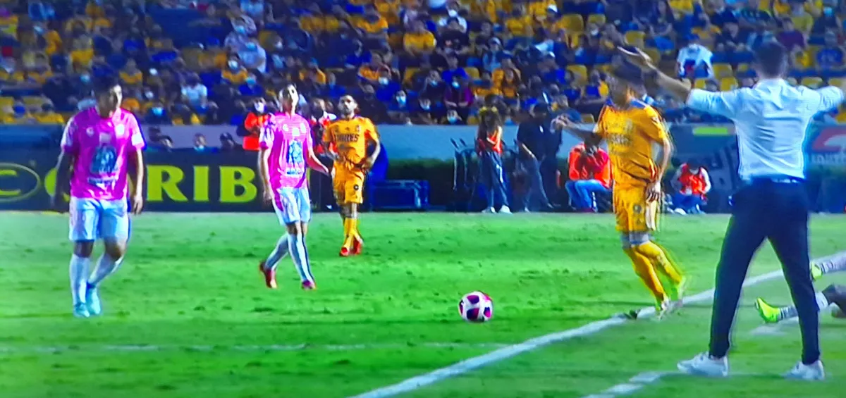 Tuzos caen 3-0 en el Volcán ante Tigres