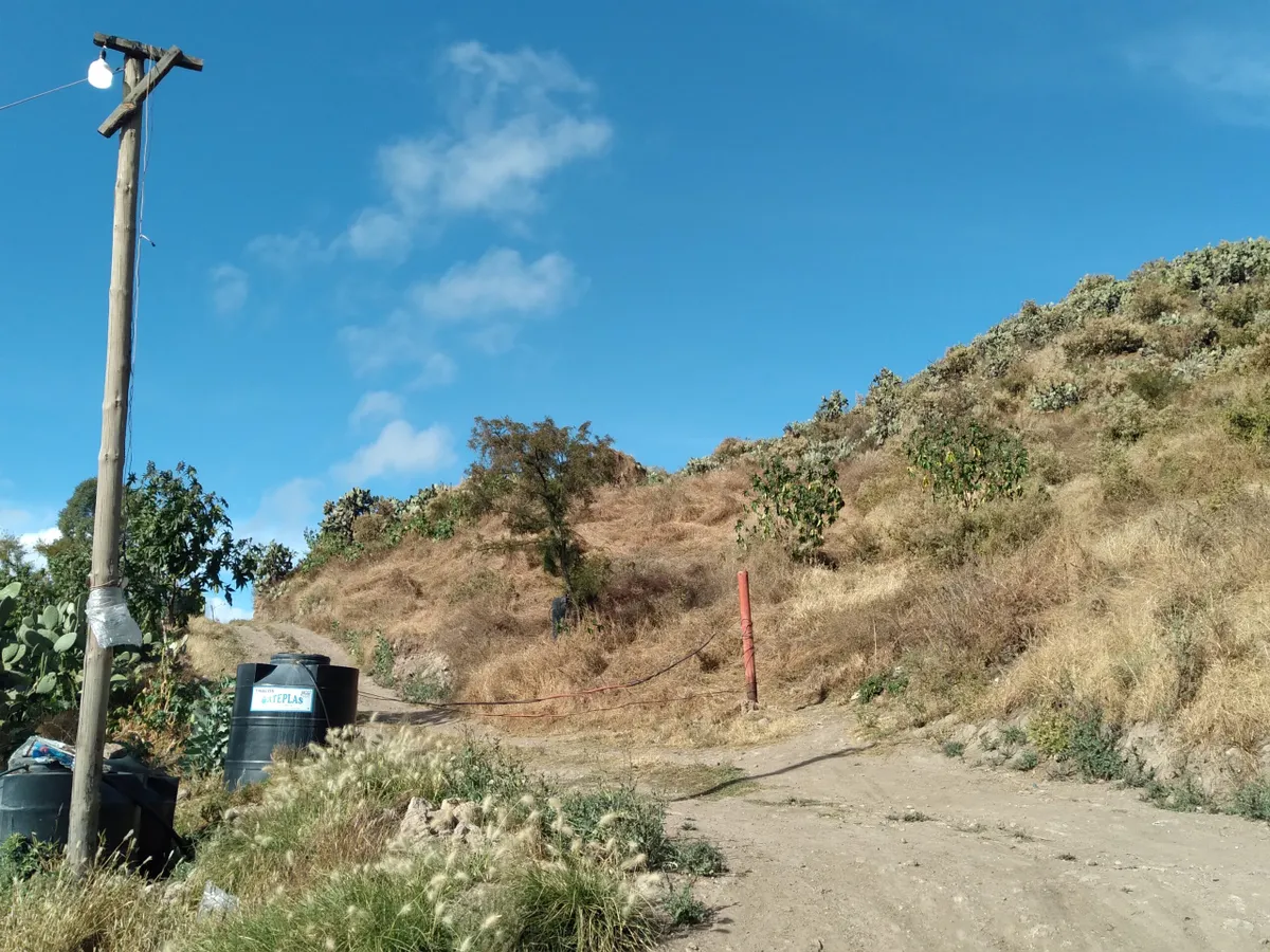 Vecinos de Chichimecatl en Huapalcalco piden acceder a los servicios básicos tras 28 años de espera