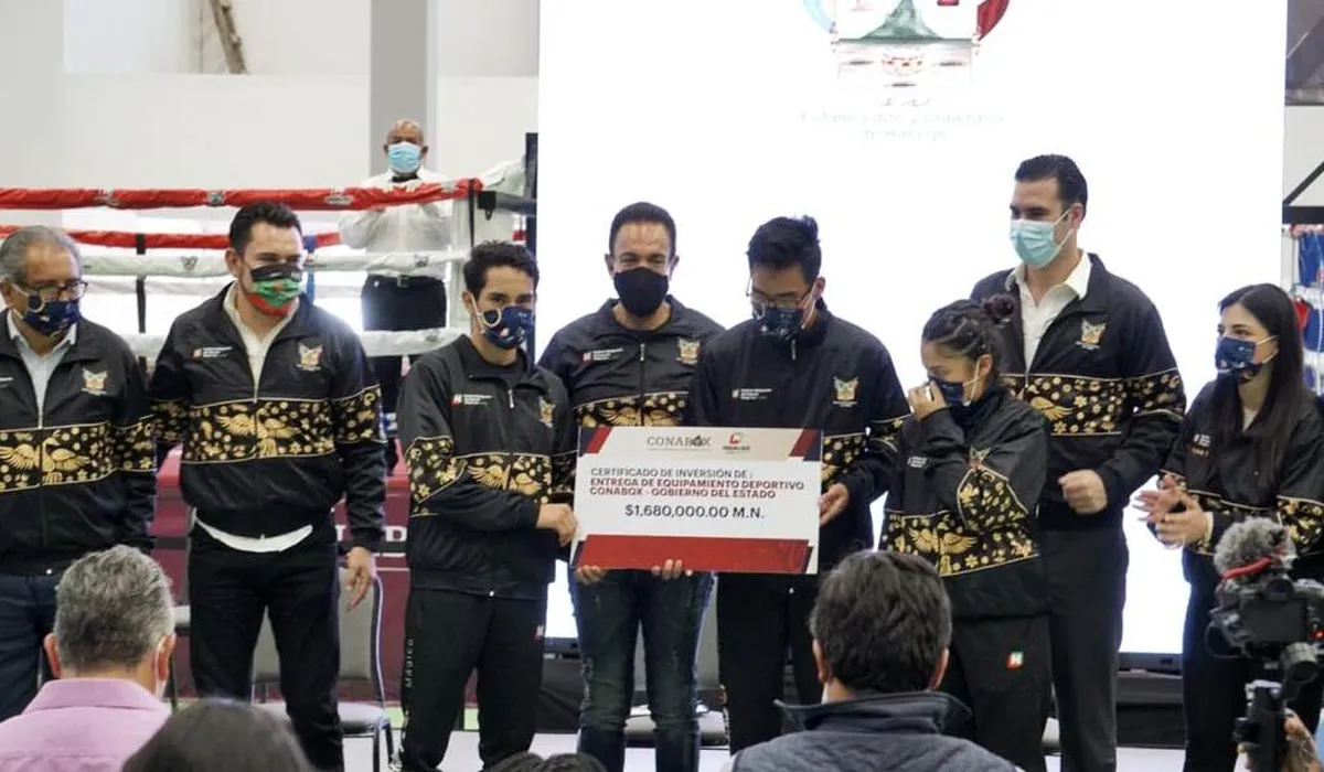 CONABOX Y Fayad entregan equipamiento a deportistas hidalguenses