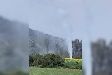 Reportan fuga de combustible en la carretera Tlahuelilpan-Munitepec