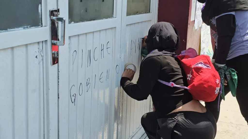 Marcha 8M en Tlaxcoapan recorre avenida Reforma