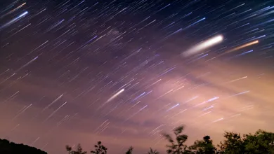 Lluvia de estrellas Delta Acuáridas visible en el cielo nocturno de México.
