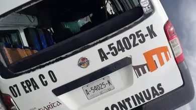 Choque entre colectiva y camioneta deja cuatro lesionados en la Pachuca-Ciudad Sahagún
