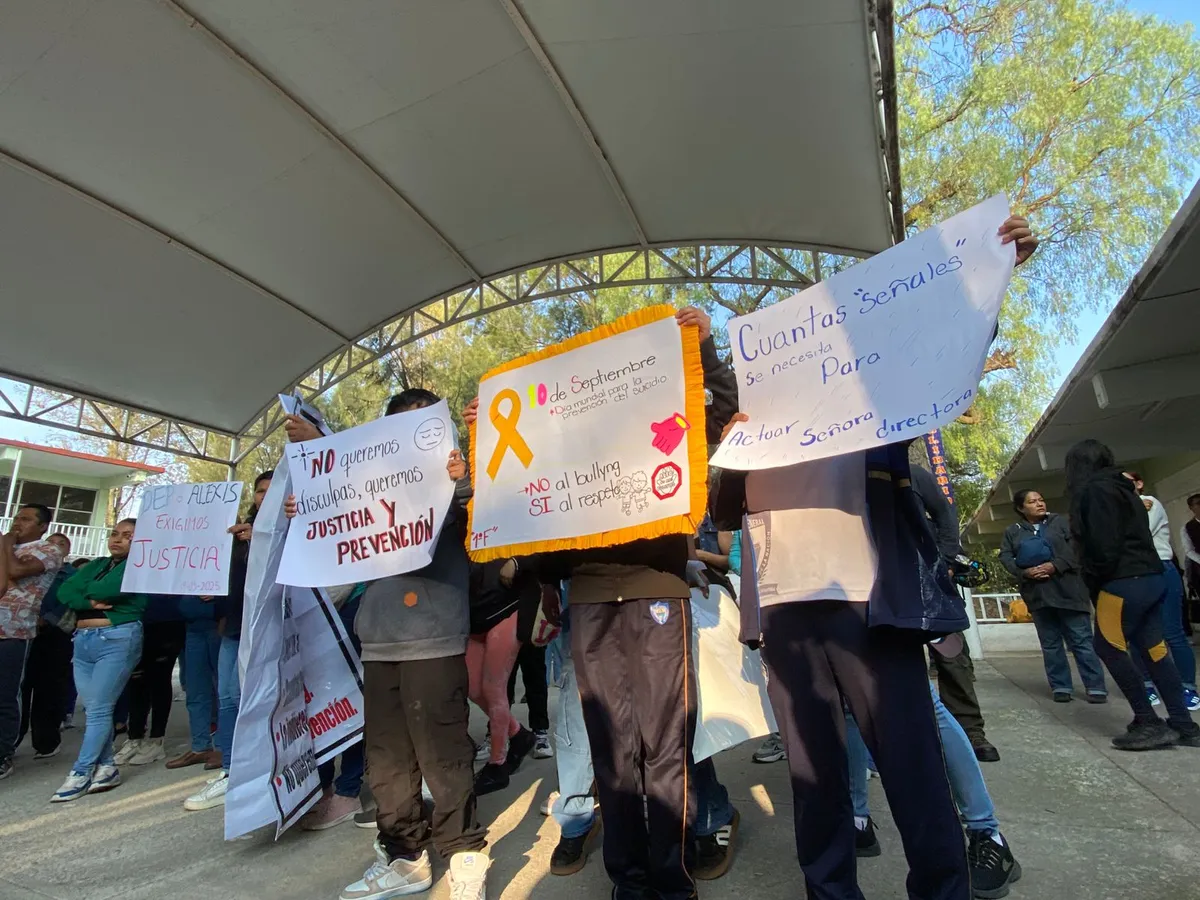 Padres exigen justicia y seguridad en secundaria de Hidalgo tras muerte de alumno