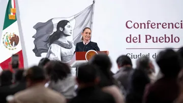 México exige a EU respetar protocolos tras operativo naval que dejó 14 muertos; Sheinbaum pide reunión con el embajador Johnson.