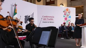 A 58 años de Tlatelolco, Sheinbaum recordó el 2 de octubre y señaló la responsabilidad de Gustavo Díaz Ordaz en la represión.