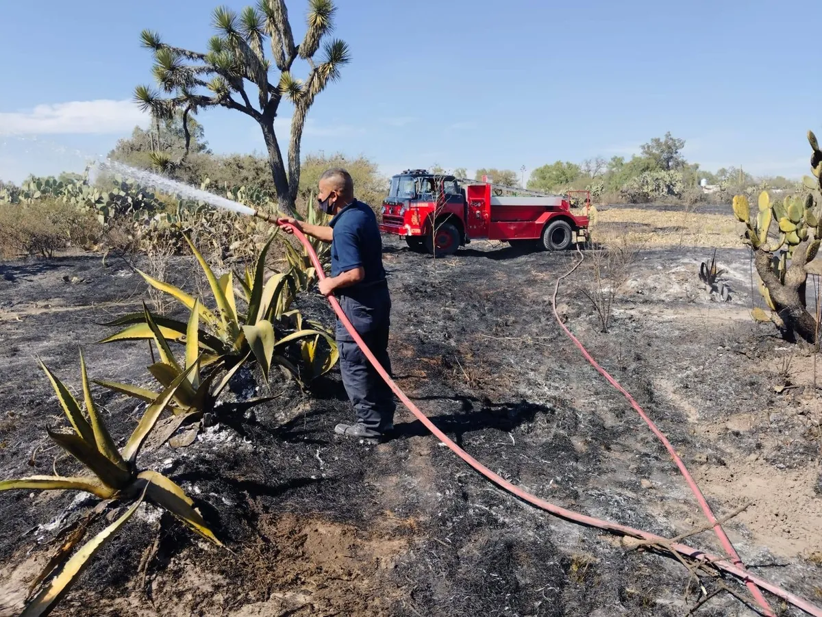 Incendio de pastizal en Actopan deja cinco hectáreas afectadas y un adulto mayor lesionado