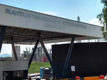 Hallan cadáver en aguas residuales en Atotonilco de Tula