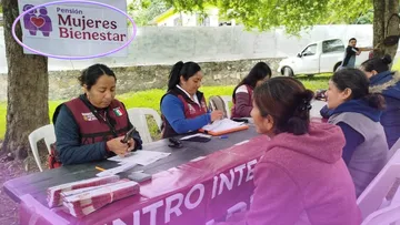 La Pensión Mujeres Bienestar abre nuevo registro en agosto 2025 para mujeres de 60 a 62 años. Recibirán 3,000 pesos bimestrales.