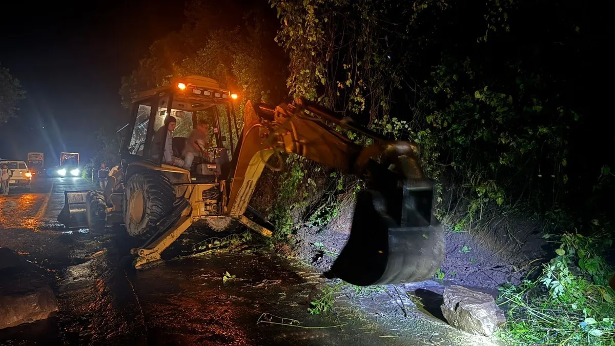 Derrumbe en carreteras de Hidalgo
