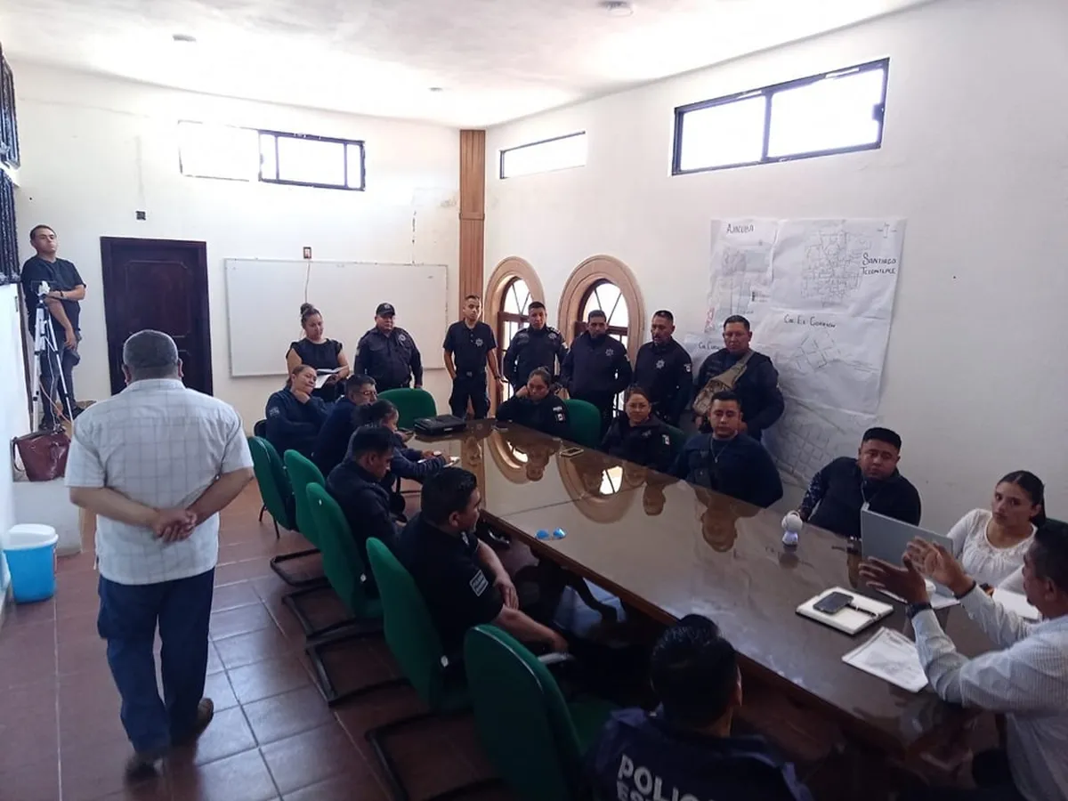 Ajacuba: policías municipales se van a paro de labores