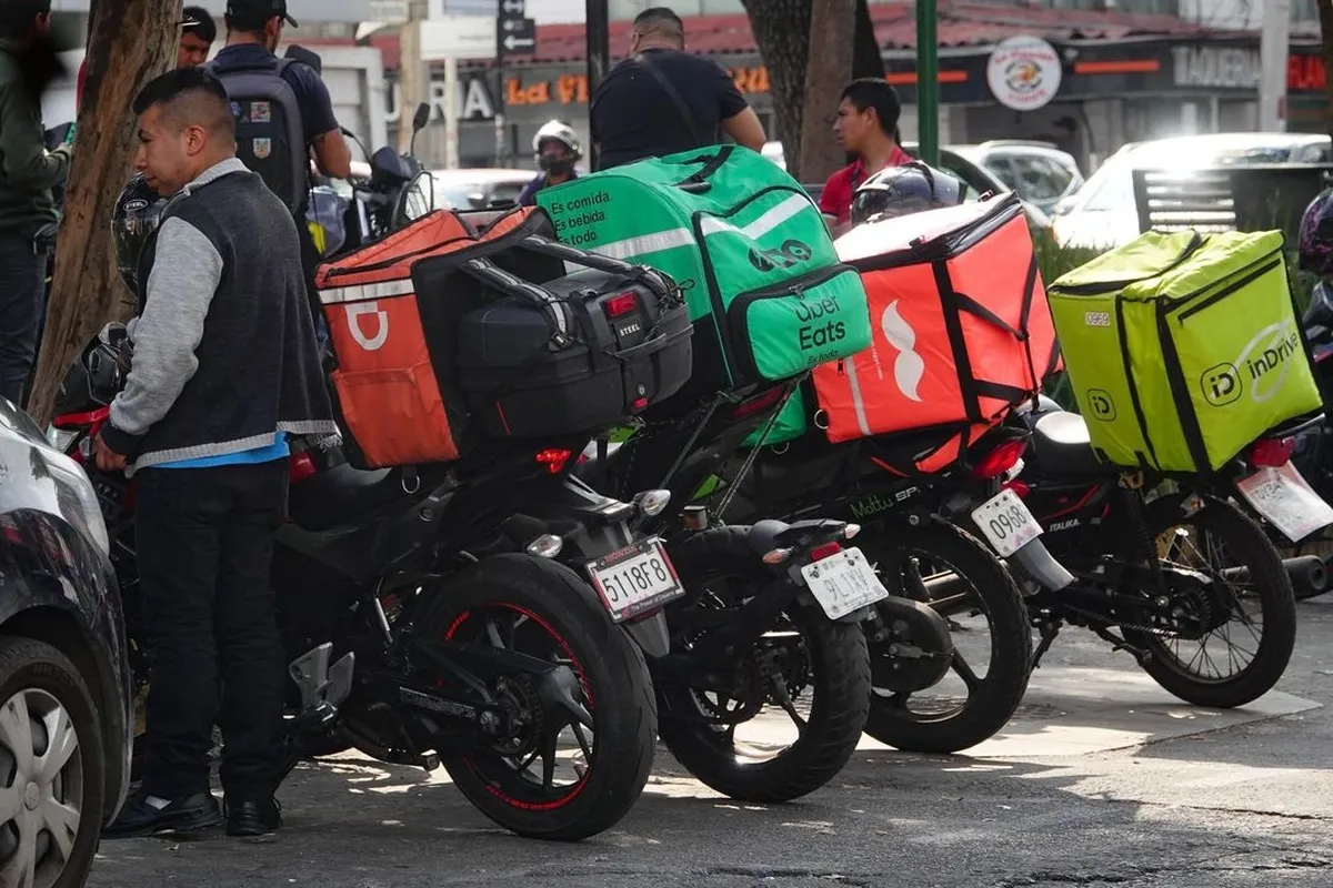 ¿Repartidores y trabajadores de Uber, Didi y otras apps ya tienen IMSS? Arranca prueba piloto