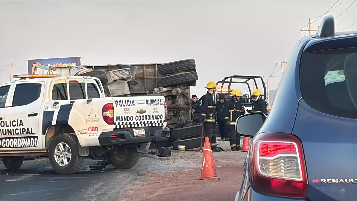 Accidente en carretera Pachuca-Actopan deja a conductor atrapado entre los fierros