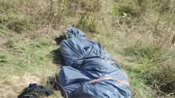 Zona acordonada tras el hallazgo de un hombre sin vida en Santiago Tlapacoya.
