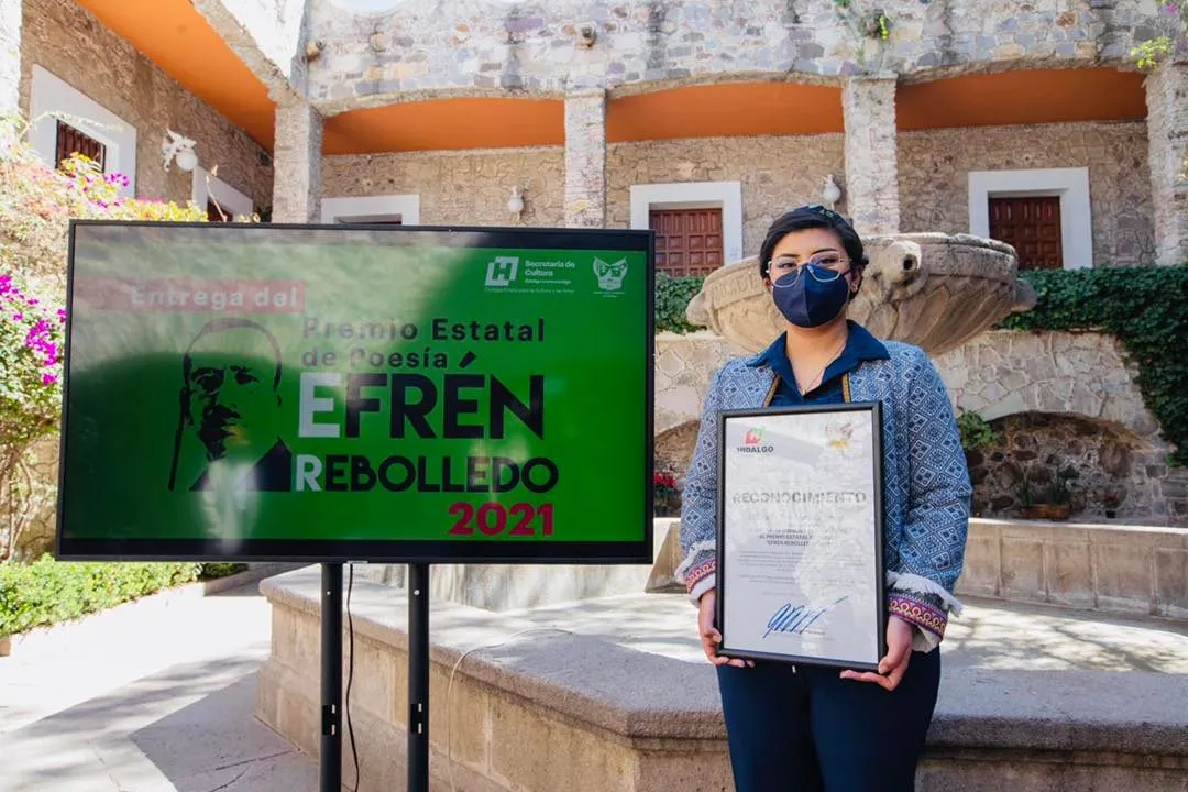 Cultura entrega premios literarios a jóvenes hidalguenses