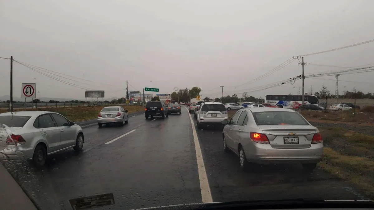 Cierre carretera México-Pachuca: habitantes de Zapotlán realizan bloqueo