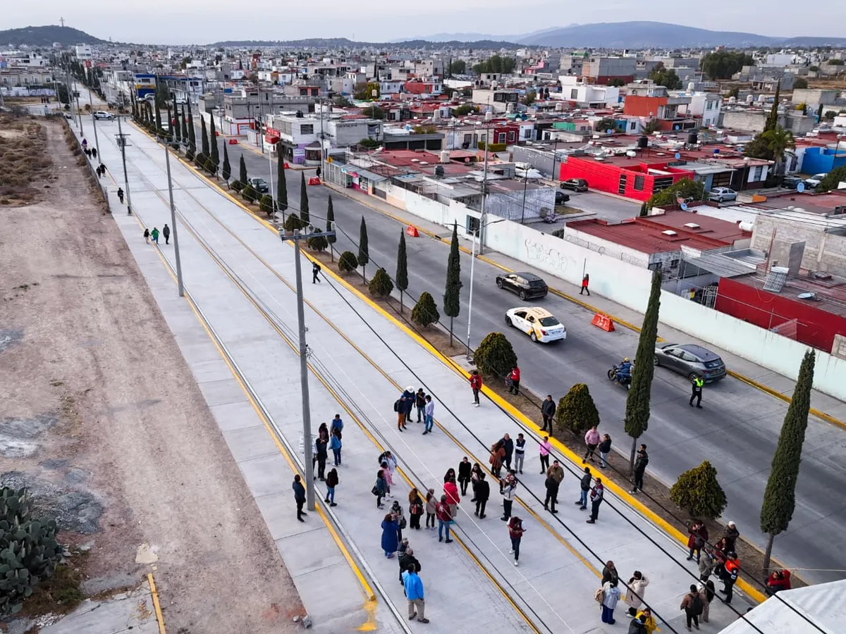Una vialidad clave de Tizayuca por fin recibe la inversión que necesitaba. Concreto hidráulico, seguridad y mejor movilidad.