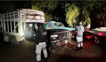 Aseguran 15 contenedores cargados de combustible ilegal en Hidalgo