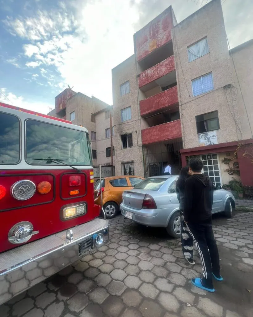 Incendio en departamento de Tulancingo