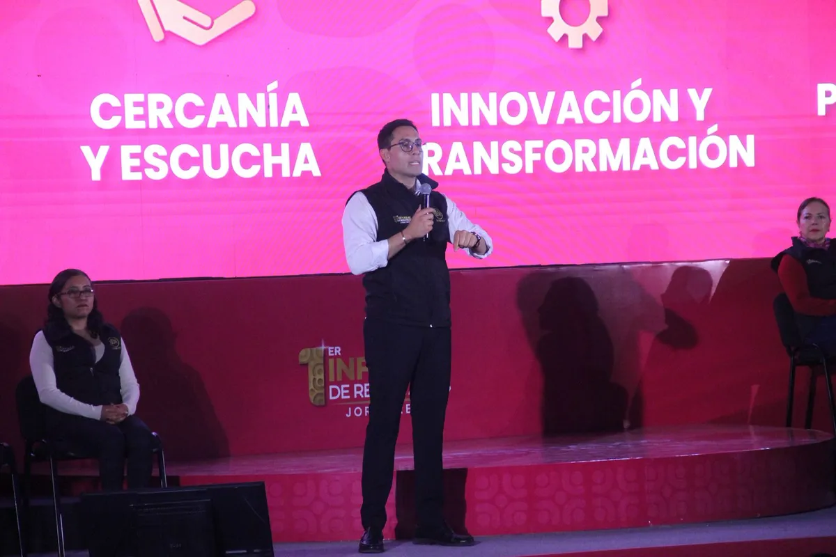 Jorge Reyes, alcalde de Pachuca rinde su primer informe