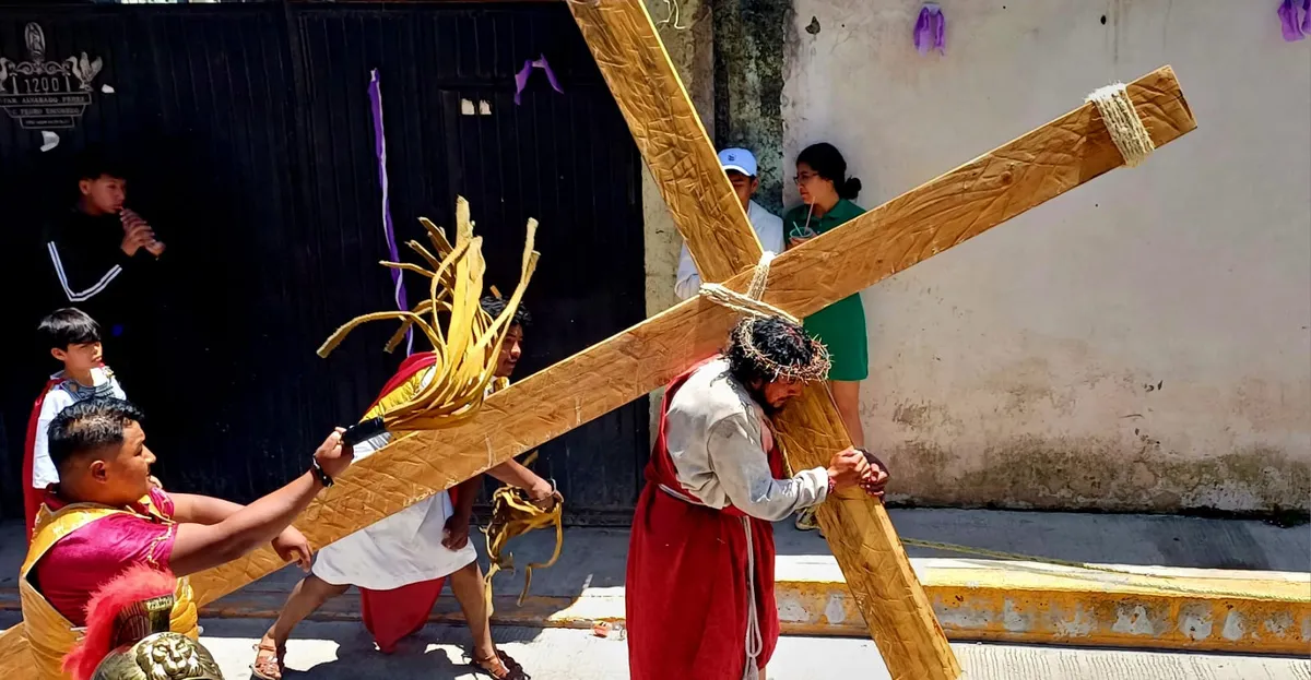 Fervor y tradición: los viacrucis de Hidalgo cumplen décadas de fe