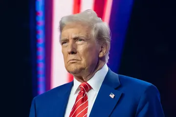 rump rendirá juramento sobre una Biblia en un acto presidido por el jefe de la Suprema Corte.