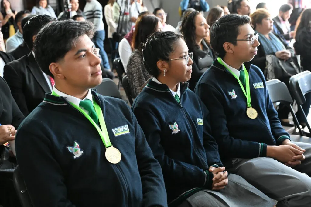 Estudiantes de Hidalgo destacarán en concursos internacionales de ciencia