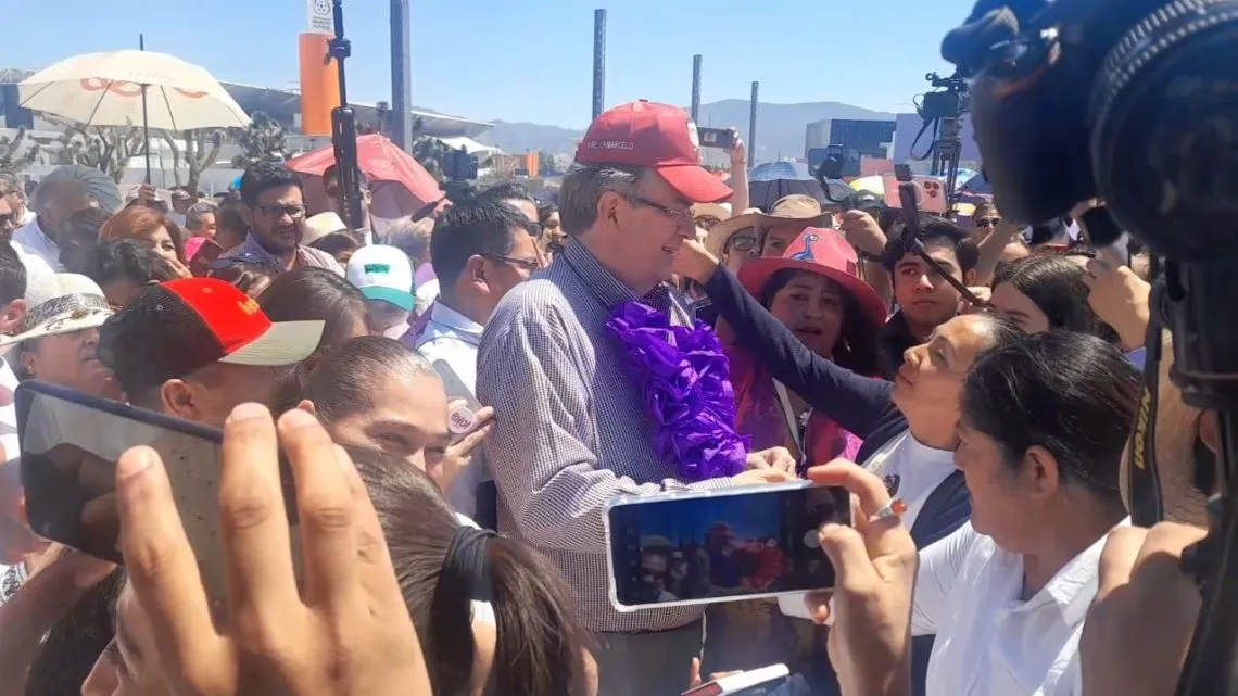 Marcelo Ebrard propone “sueños” a mujeres en Hidalgo