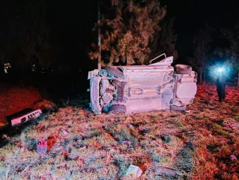 Volcadura en la carretera Jorobas–Tula deja dos lesionados