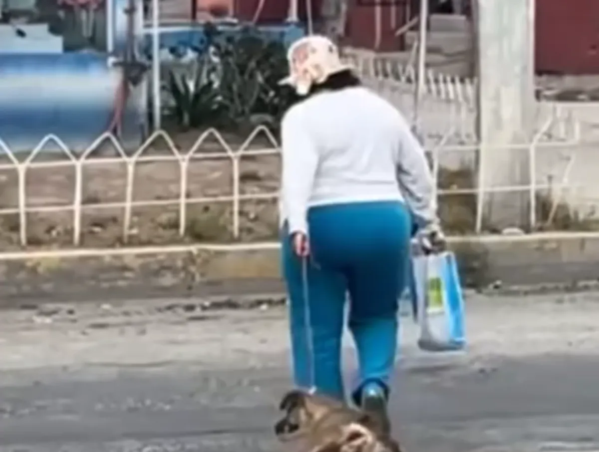 Mujer arrastra a un perro en Pachuca: Captan el incidente en video