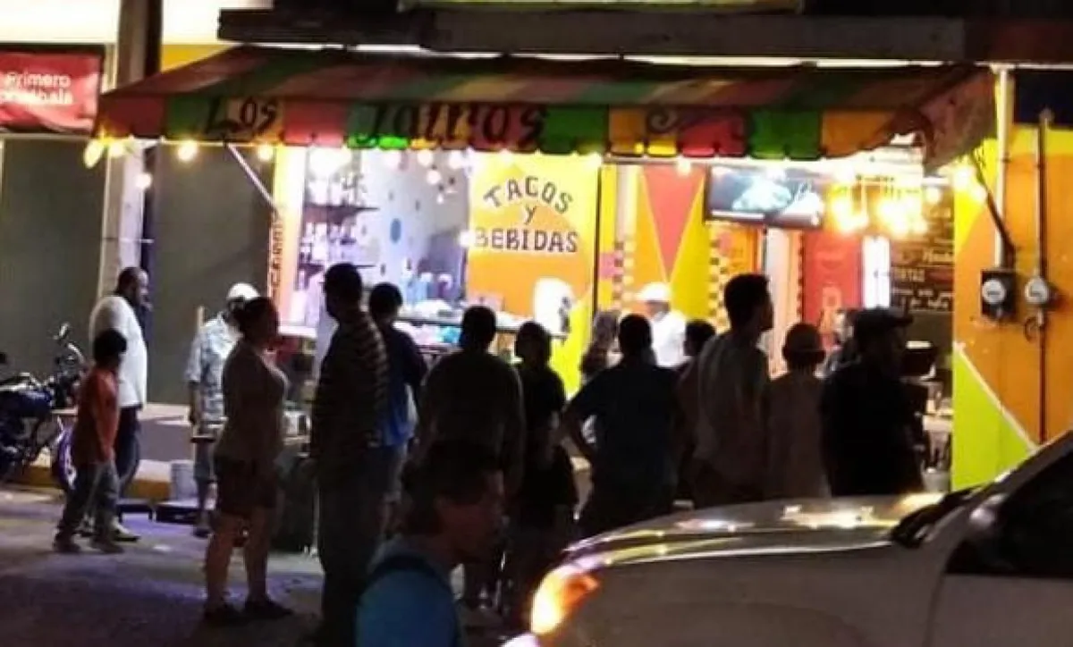 Regidor de Pachuca arma zafarrancho para no pagar los tacos