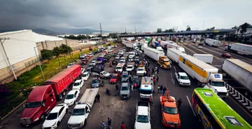 Autoridades alertan sobre afectaciones viales por el paro de maestros. La México-Pachuca será una de las autopistas más complicadas.