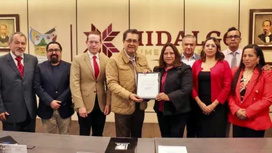 Firma de compromiso de neutralidad en Revocación de Mandato en Hidalgo.