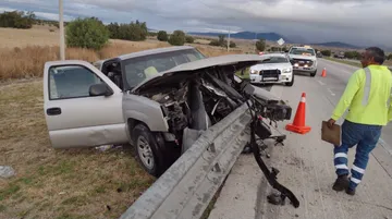 Conductor lesionado tras choque en el Arco Norte