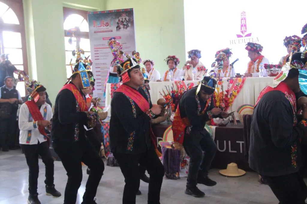 ¿Ya conoces Tlajtoli? El festival que honra la lengua náhuatl en Huejutla