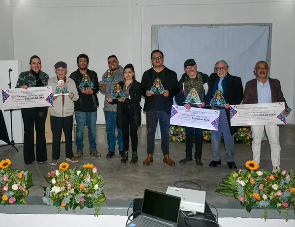 Entregan premio Tulancingo
