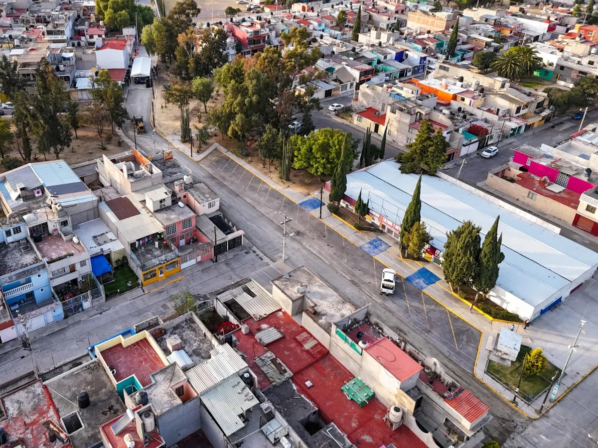 Arrancó la construcción de pavimento asfáltico en calle Crisantema en Nuevo Tizayuca