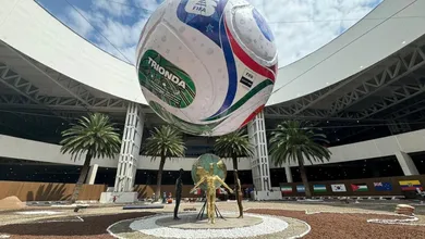 Balón del Mundial en el Aereopuerto Internacional de la Ciudad de México