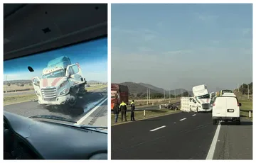Aparatosa volcadura de tráiler paraliza tramo de la México-Tuxpan